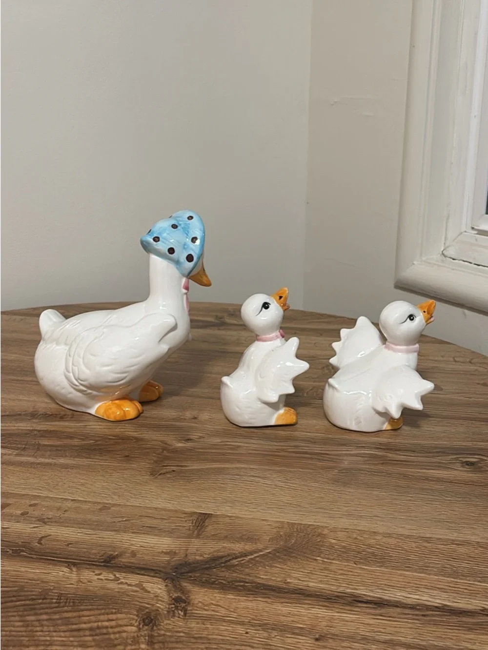 Vintage Ceramic Momma Duck and two Ducklins Family Set